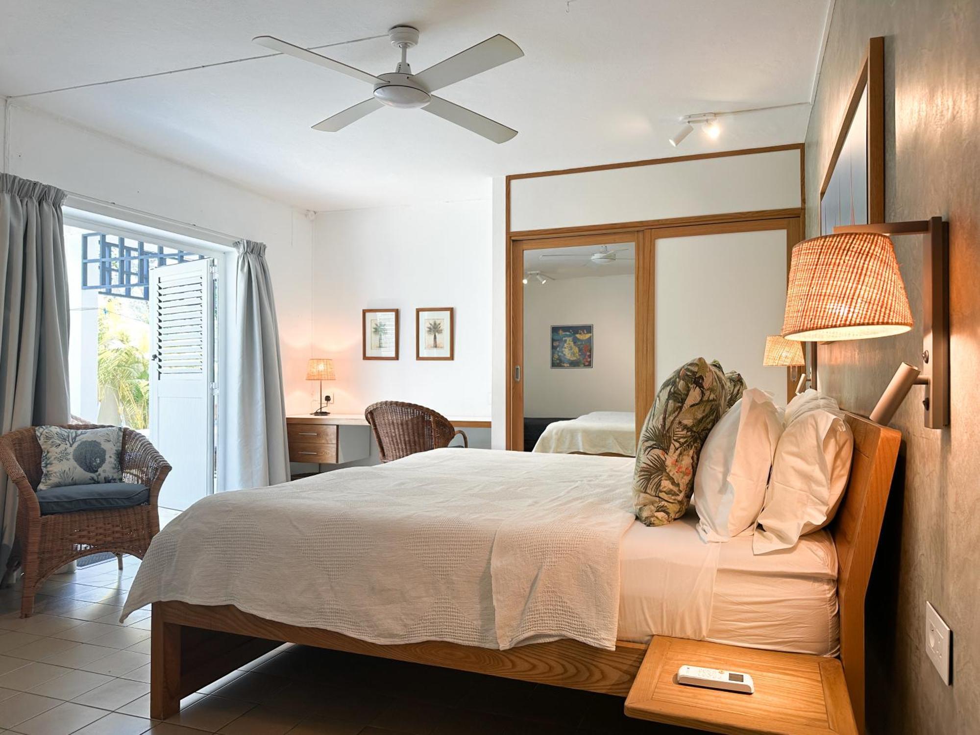 Bed & Breakfast Blue Bird Pereybere Beach