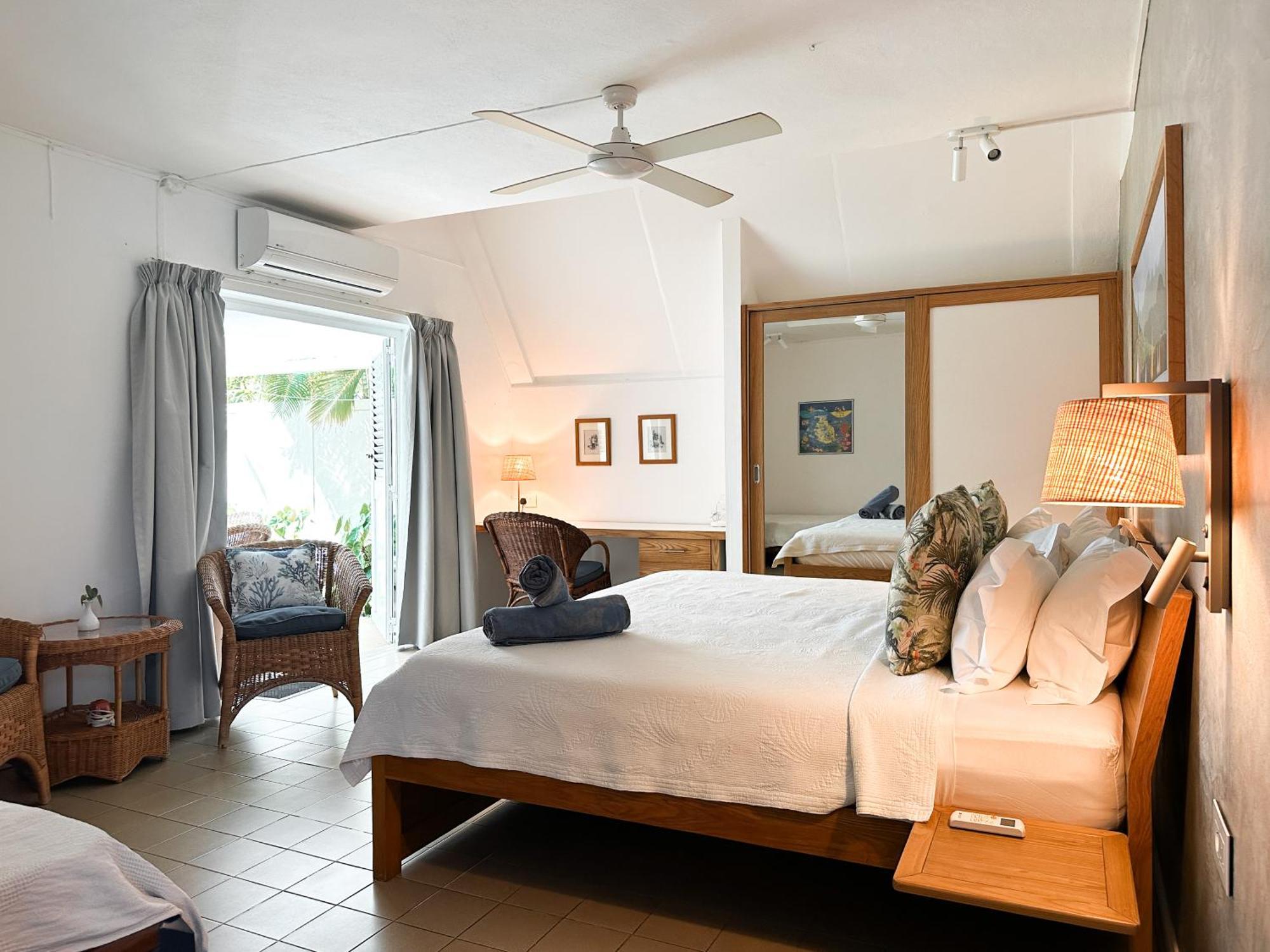 Bed & Breakfast Blue Bird Pereybere Beach